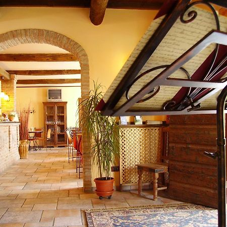 Hotel Antico Casale Vigarano Mainarda Extérieur photo