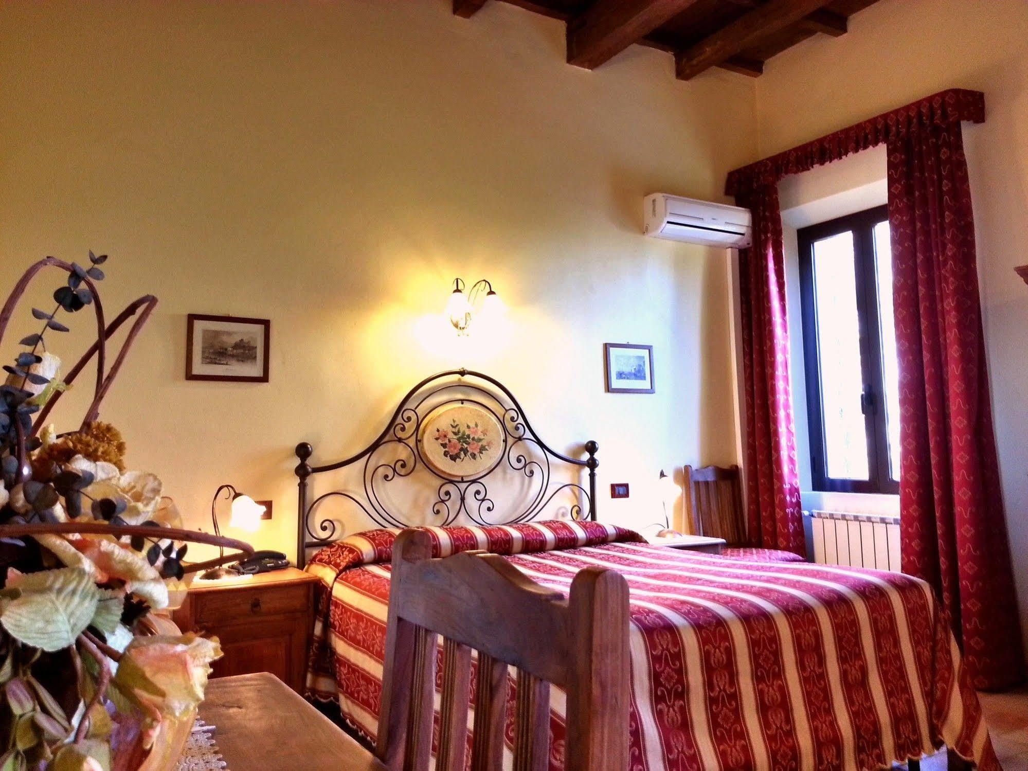 Hotel Antico Casale Vigarano Mainarda Extérieur photo